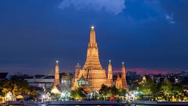 Wat Arun Ratchavararam Tempal of Dawn, Bangkok, Thailand, Asia